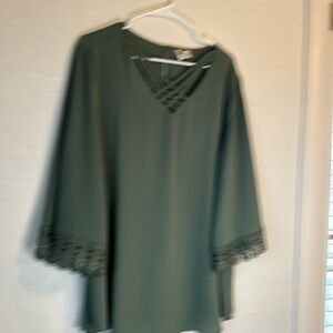 EST 1846 Womens Vee Cage Neck  1/2 Sleeve Lace Cuff Fern Green Blouse. Sz 18-20W